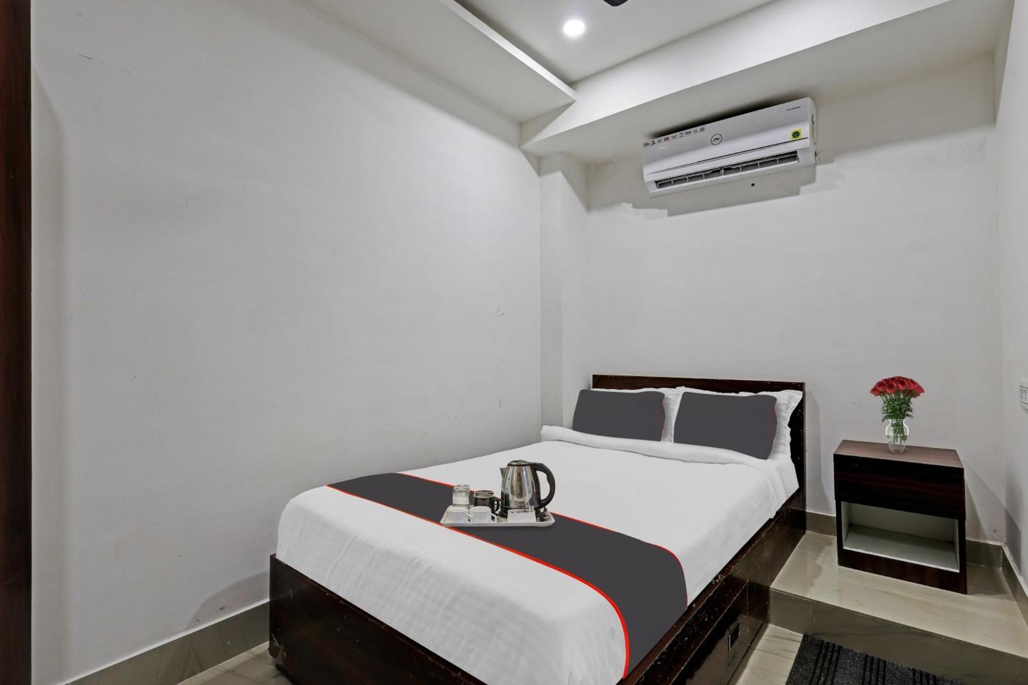 Hotel O Lakhi Guest House Guwahati Exteriör bild