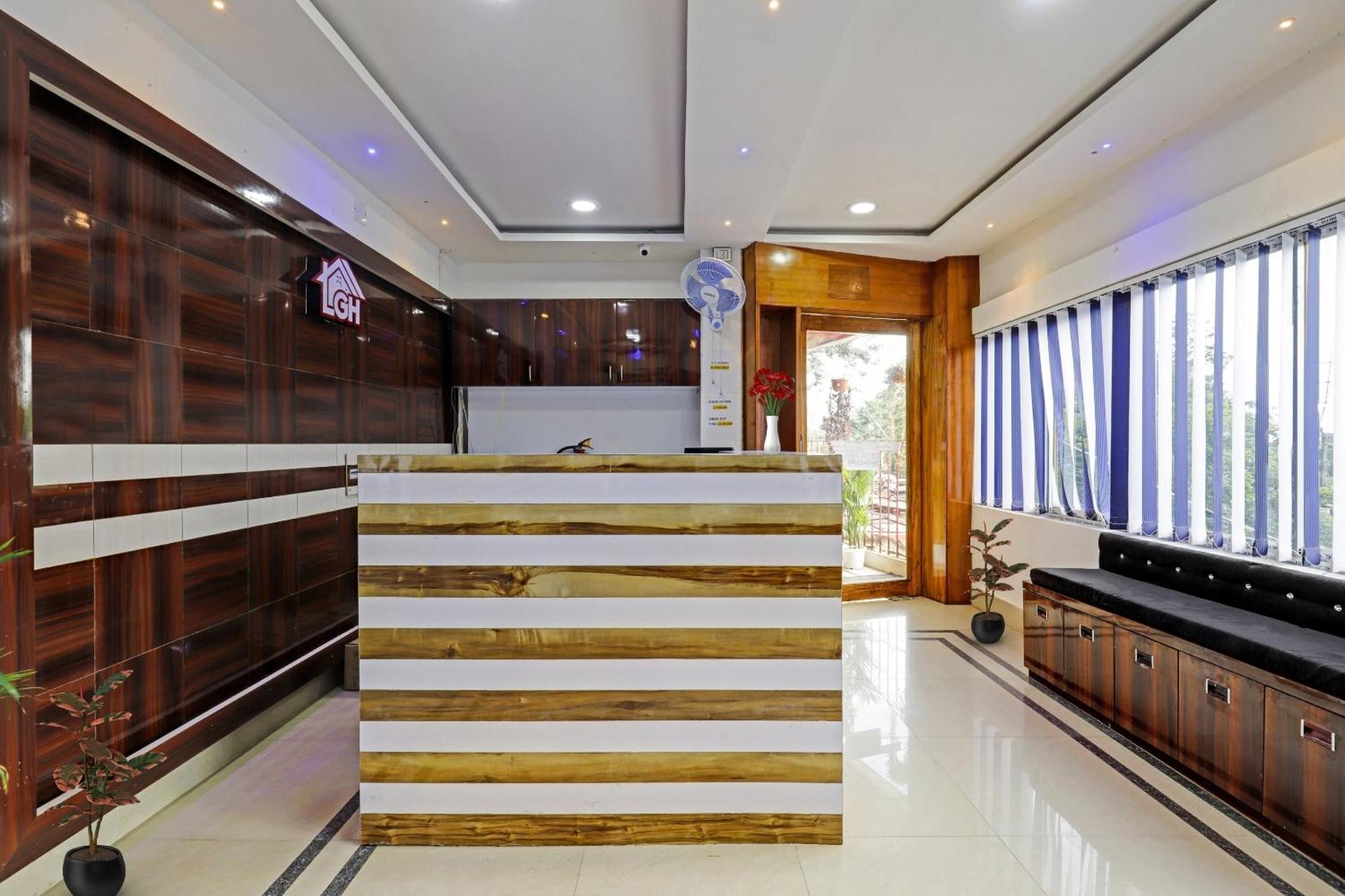 Hotel O Lakhi Guest House Guwahati Exteriör bild