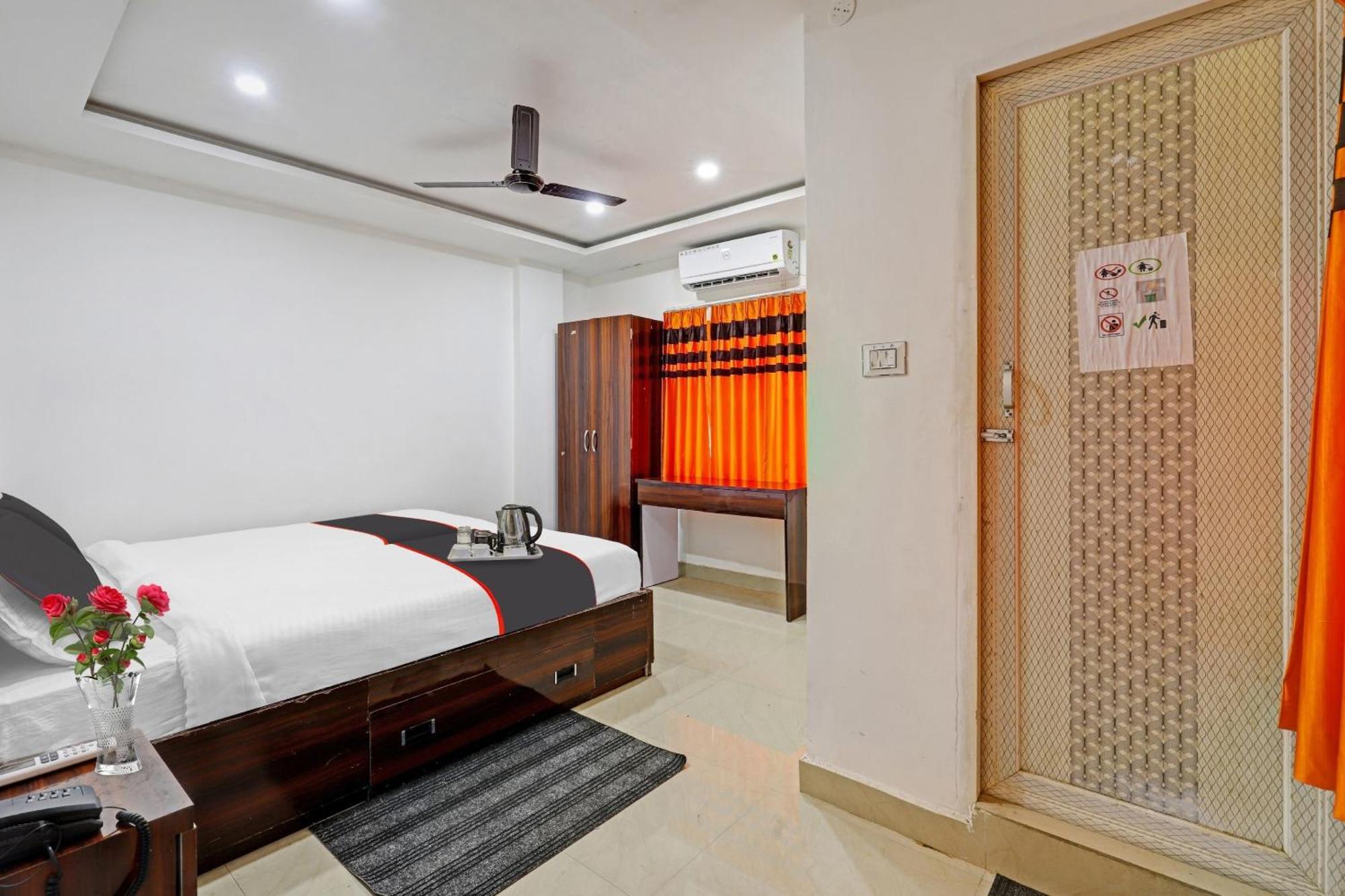 Hotel O Lakhi Guest House Guwahati Exteriör bild